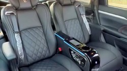  The middle row seats of Toyota Highlander are upgraded to aviation seats