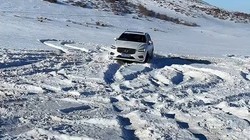 沃尔沃XC60雪地撒欢