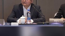 ���ǵϻ�Ӧ����ͻ���ģʽ֮����·���䲻ͬ����;ͬ��