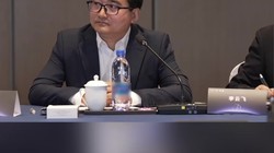 ����������